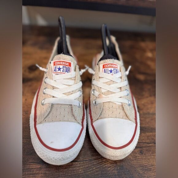 Tan Eyelet Converse size 7 - Picture 8 of 10